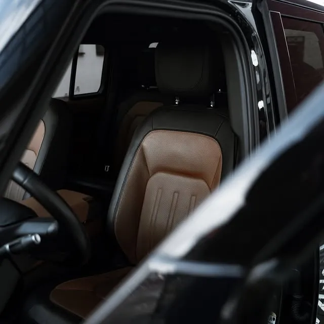 LAND ROVER DEFENDER - asset 3