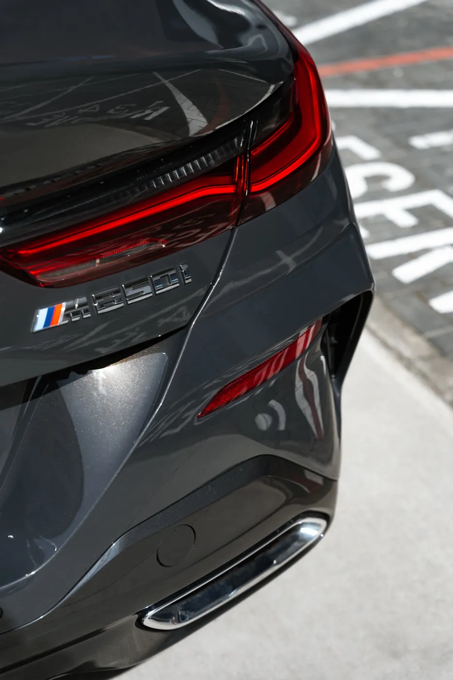 BMW 850i - asset 19