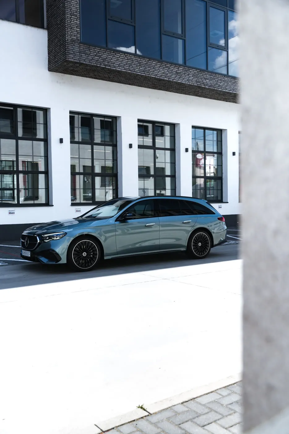 MERCEDES E-CLASS - asset 20